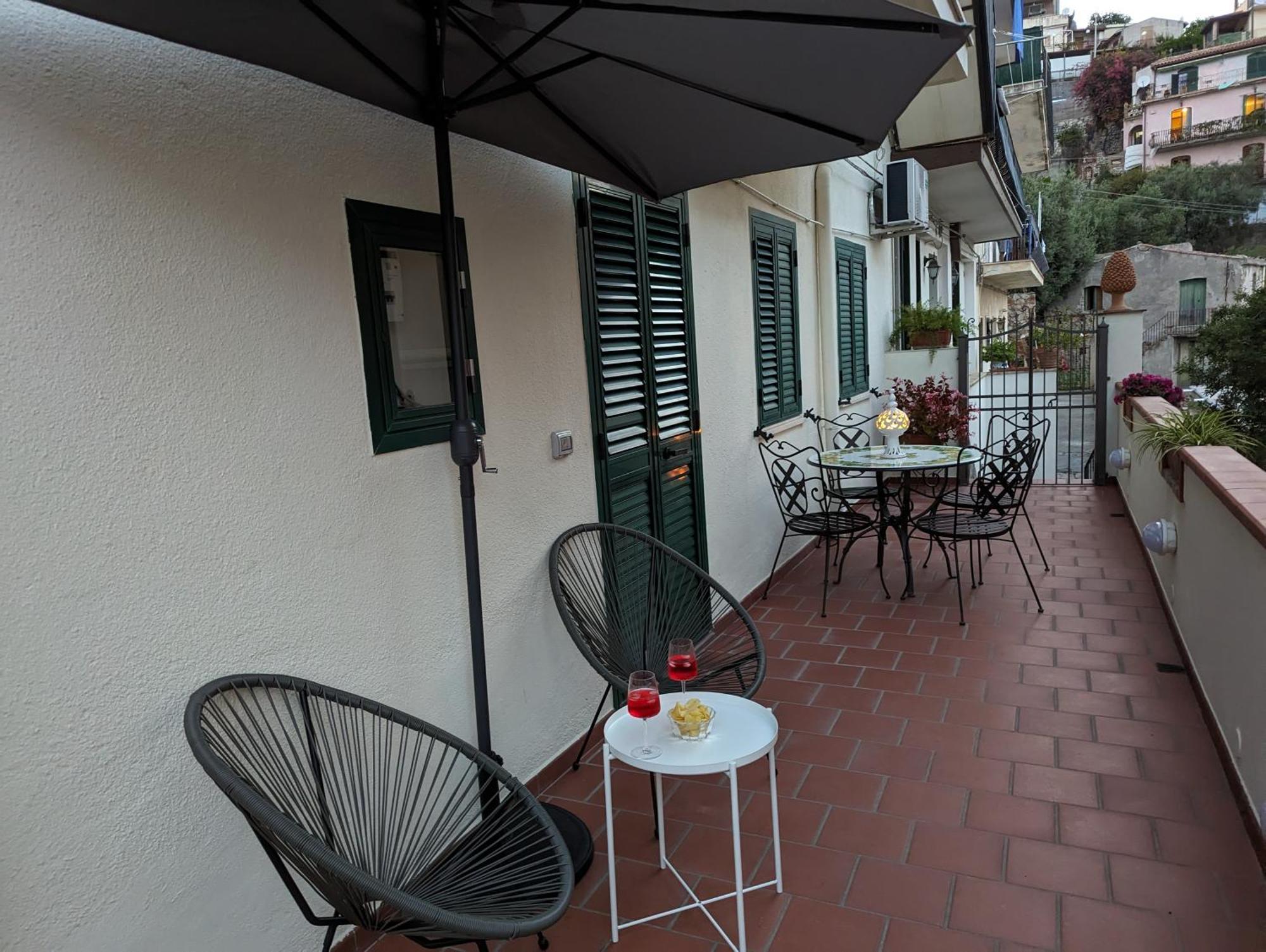 Antonino Apartment Taormina Exterior photo